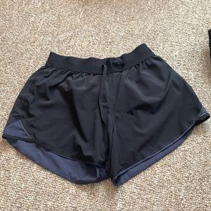 Lululemon Reversible running shorts, size 8 black/navy